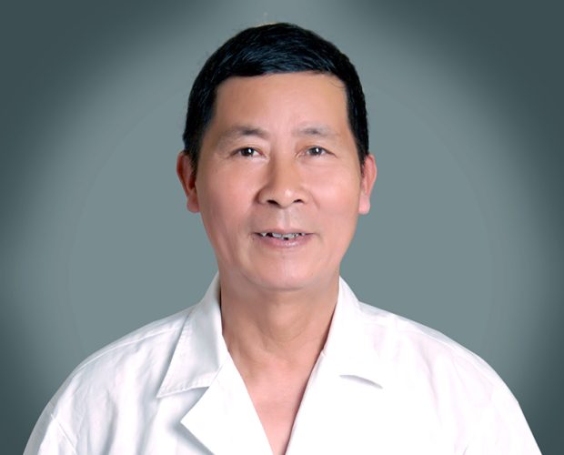 phong-kham-bac-si-ly-huu-duc-chuyen-khoa-da-lieu-620x500-1-2
