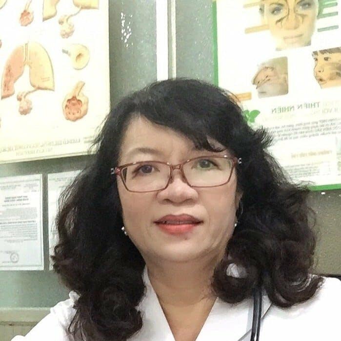 tien-si-bac-si-do-thi-tuong-oanh-e1618368142209-2